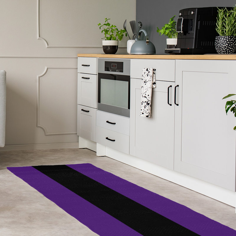 Tapis mauve/noir, Tapis de couloir 2 pi 6 po x 8 pi