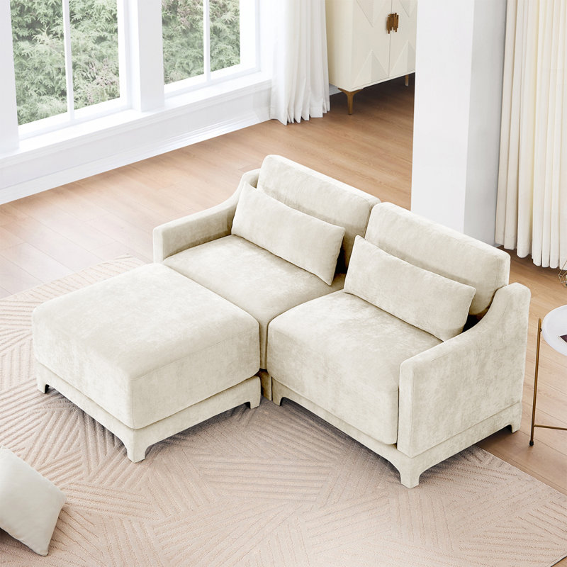 Élégant canapé rembourré en chenille avec design ergonomique et repose-pieds assorti pour plus de confort, Chenille beige