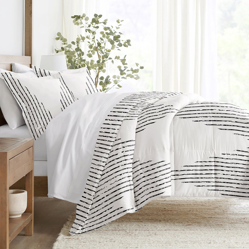 Comforter Set Patterned Microfiber All Season Down-Alternative Ultra Soft Bedding in Diamond Stripe