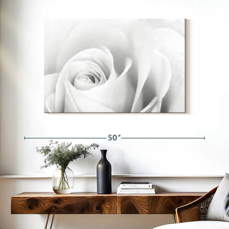 Fleur de rose blanche, H 26 po x l 39 po