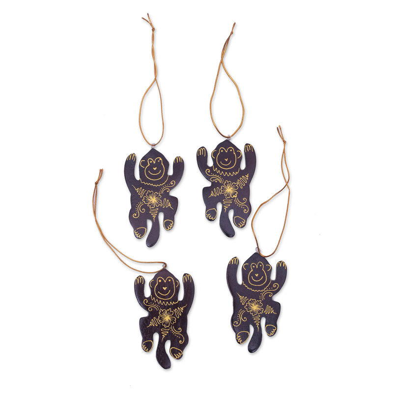 3.5'' Handmade Wood Animals Holiday Shaped Ornament