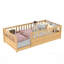 Lit de sol en bois Montessori avec construction intégrée et barrière de haute sécurité pour enfants-279903914
