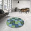 Tapis géométrique vert foncé-382382747