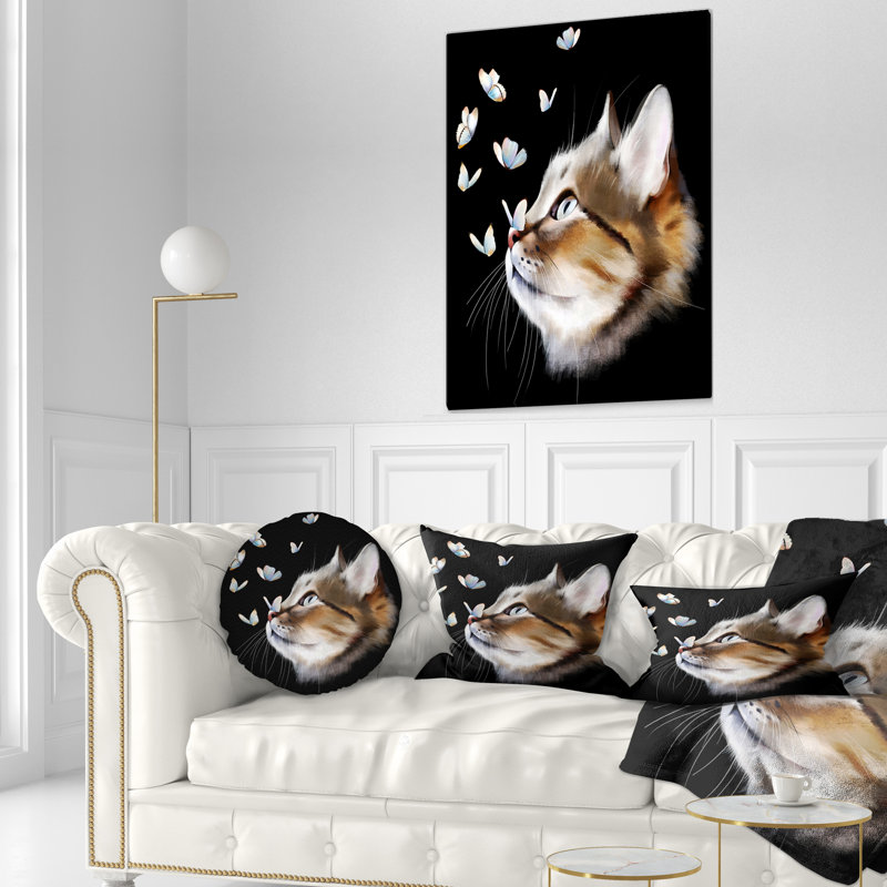 Chat avec papillons sur fond noir - coussin imprimé animal