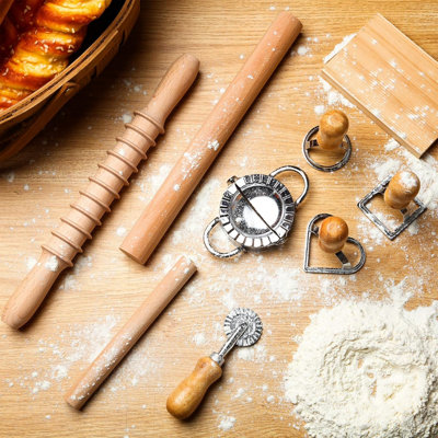 9 Pcs Gnocchi Pasta Making Tools Kit, Gnocchi Board, Pasta Cutter, Ravioli Stamp, Threaded Wood Rolling Pin, Noodle & Dumpling Maker, Kitchen Gift for Pasta Lovers