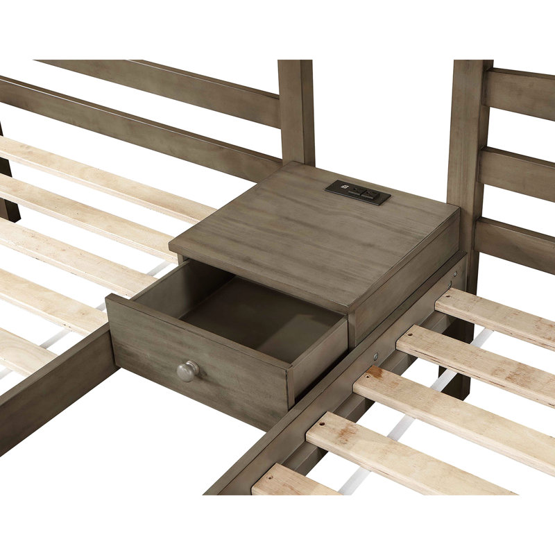Lit simple simple transitionnel gris chaud, fabrication en bois massif, position réversible, table de chevet encastrée avec et puissance, barrières de sécurité pour une utilisation sécuritaire, lit compatible avec matelas, cadre, puissance