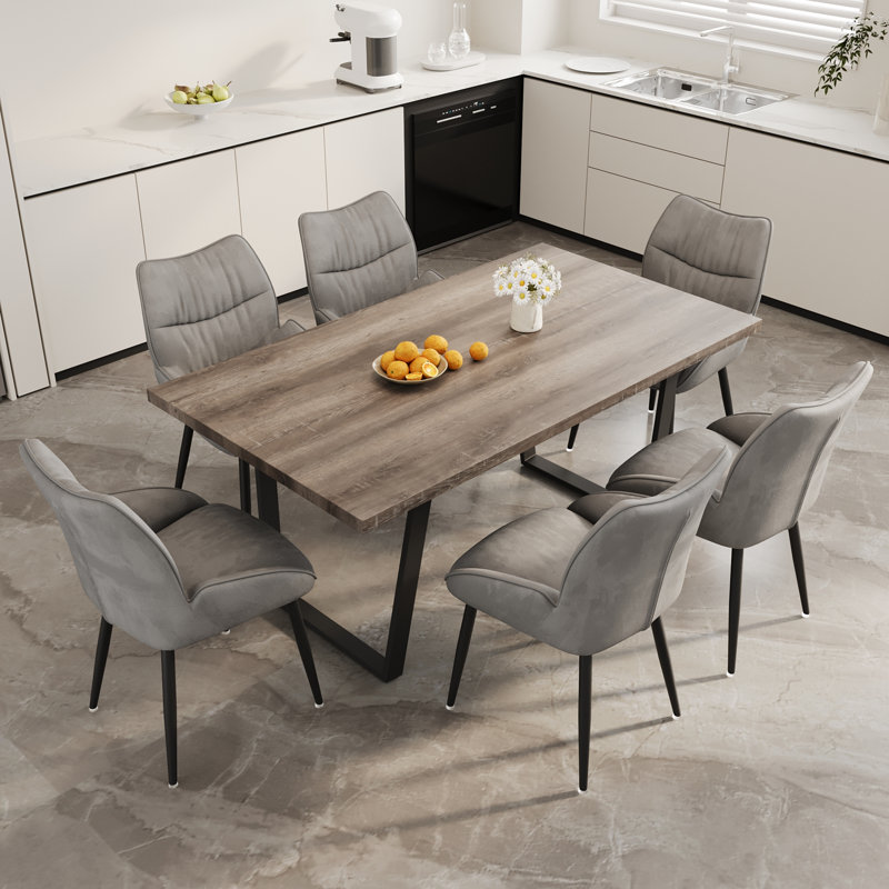 Ensemble de salle à manger élégant et durable en MDF au design moderne, idéal pour les réunions de famille