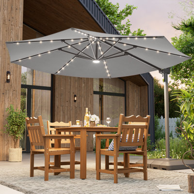 Parasol de patio en porte-à-faux décalé en aluminium de 11 pi avec base incluse, parasol d'extérieur à DEL 8 lumières avec manivelle et inclinaison, protection contre les rayons UV pour la terrasse