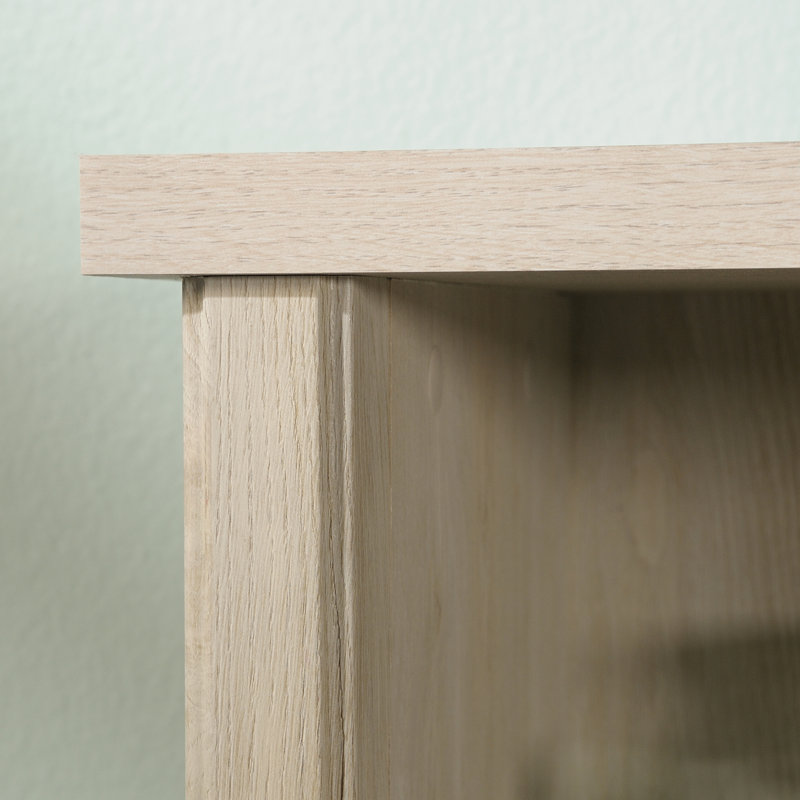 Huche en bois au design sophistiqué, brun
