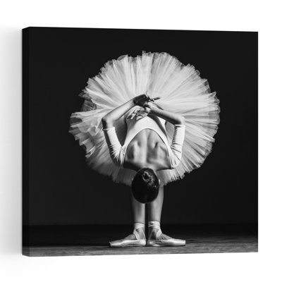 Affiche murale élégante et classique représentant une ballerine en pose élégante