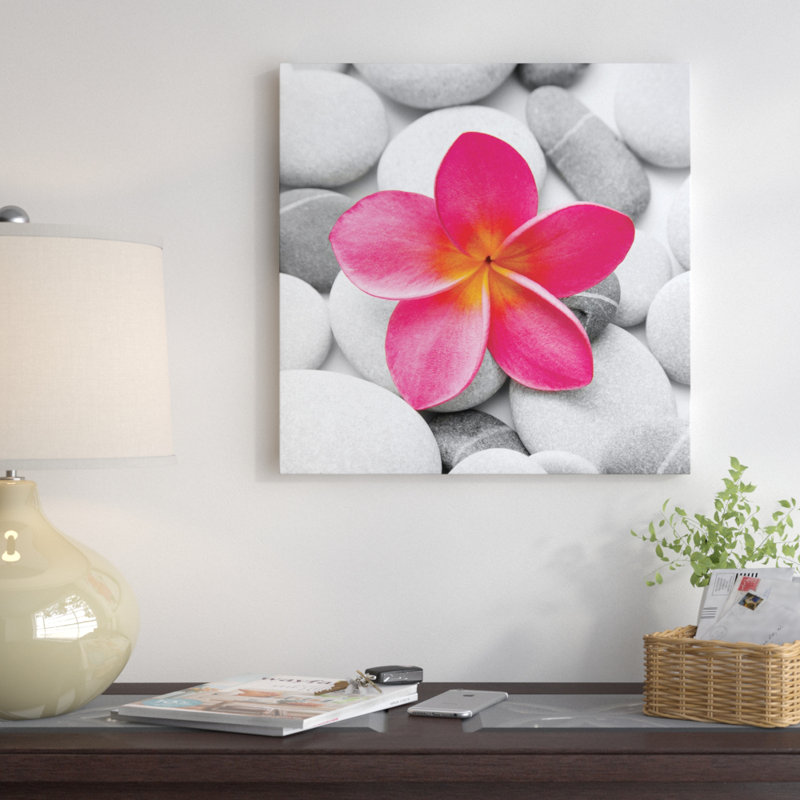 Fleur zen par PhotoINC Studio - Impression sur toile tendue sur châssis, H 18 po x l 18 po x P 1,5 po, Toile tendue
