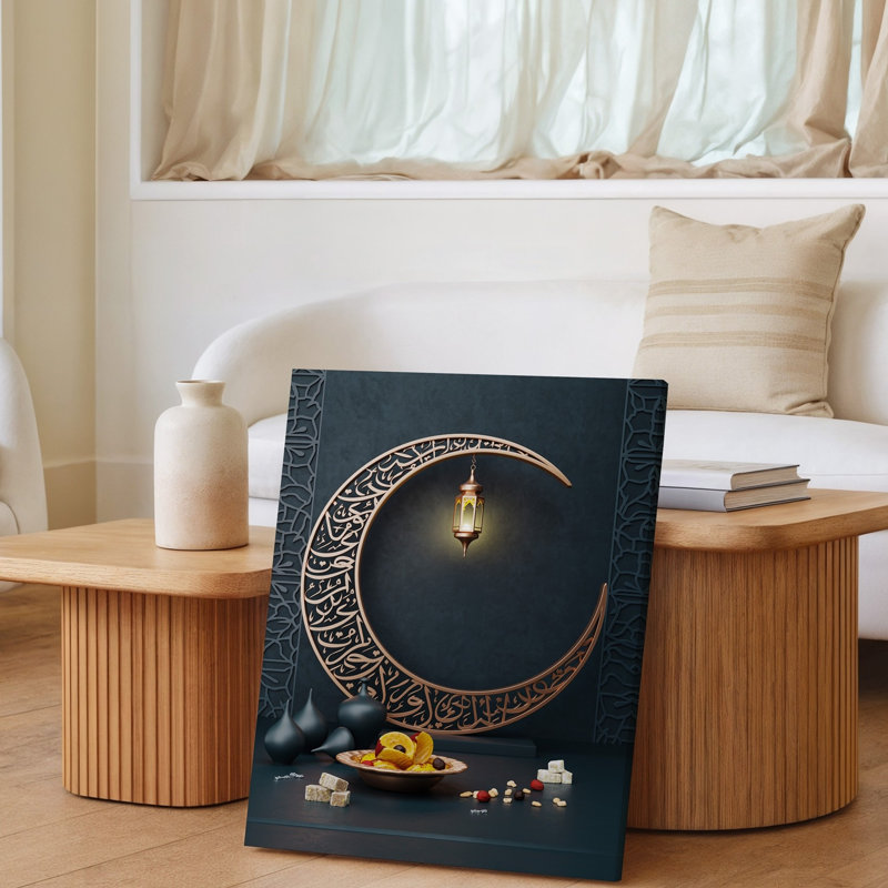 Reproduction d'art sur toile, une magnifique scène complexe mettant en vedette un mur texturé foncé orné d'un grand croissant de lune orné