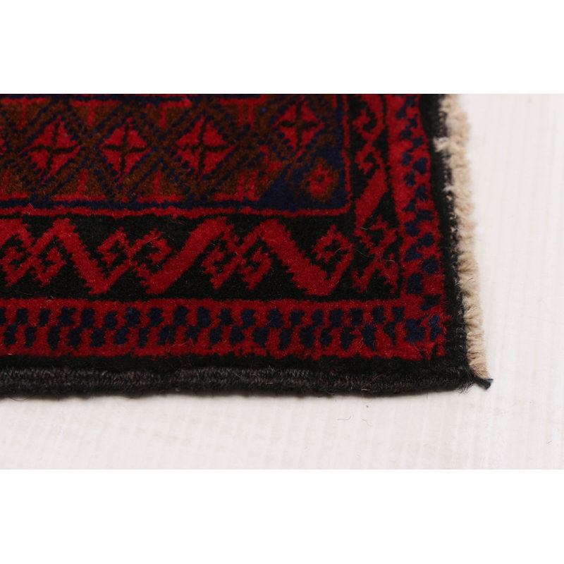 Tapis rouge Teimani 3 pi 9 po x 6 pi 6 po