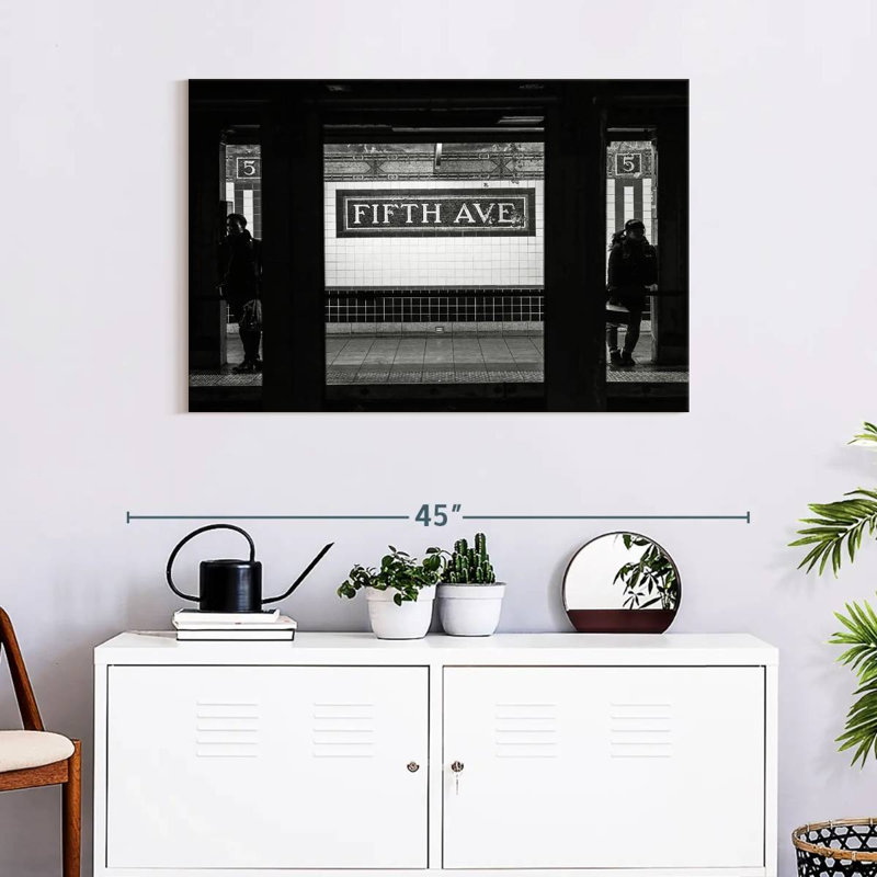 Nicci At Fifth Avenue NYC, 24" H x 36" W