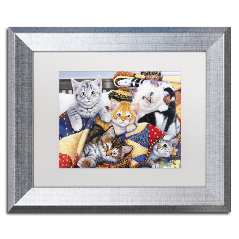 Caiti «Cozy Kittens», impression sur toile encadrée, H 14,5 po x l 17,5 po x P 1,25 po, Argent