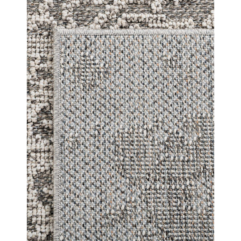 Indoor/Outdoor Traditional Area Rug, Runner 2' x 8'
