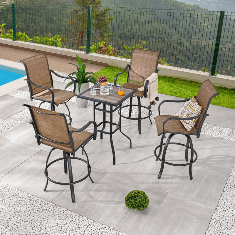Ensemble bistro Frederikson, Beige