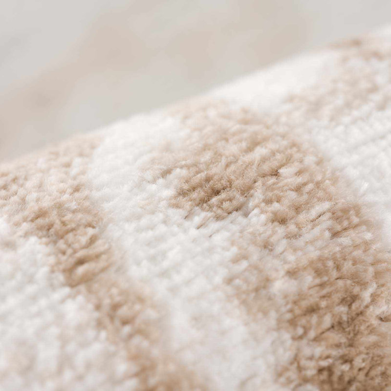 Tapis beige à bordure géométrique moderne lavable à la machine Luders, Rectangle 6 pi 7 po x 9 pi