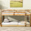 Lit simple au-dessus d'un lit mezzanine avec structure - supportant des plateformes en bois massif naturel pour une bonne nuit de sommeil offrant une surface de sommeil stable