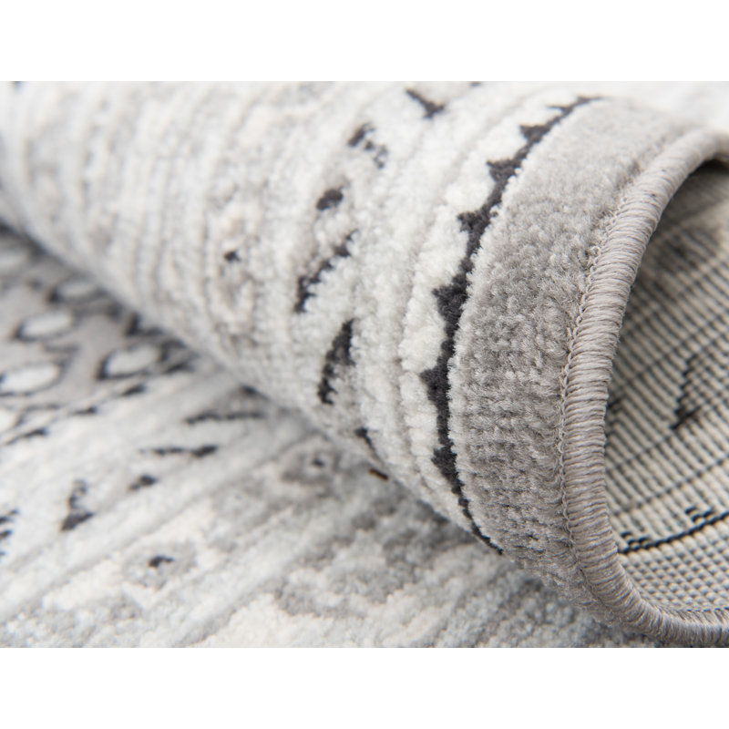Swinson Geometric Area Rug, Gray, Round 8'