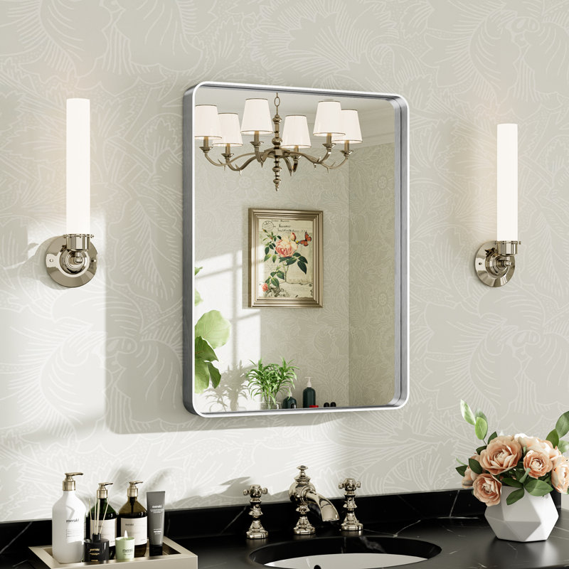 Miroir de salle de bain mural Llesenia, 28 po x 20 po, Argent argent, Rectangulaire