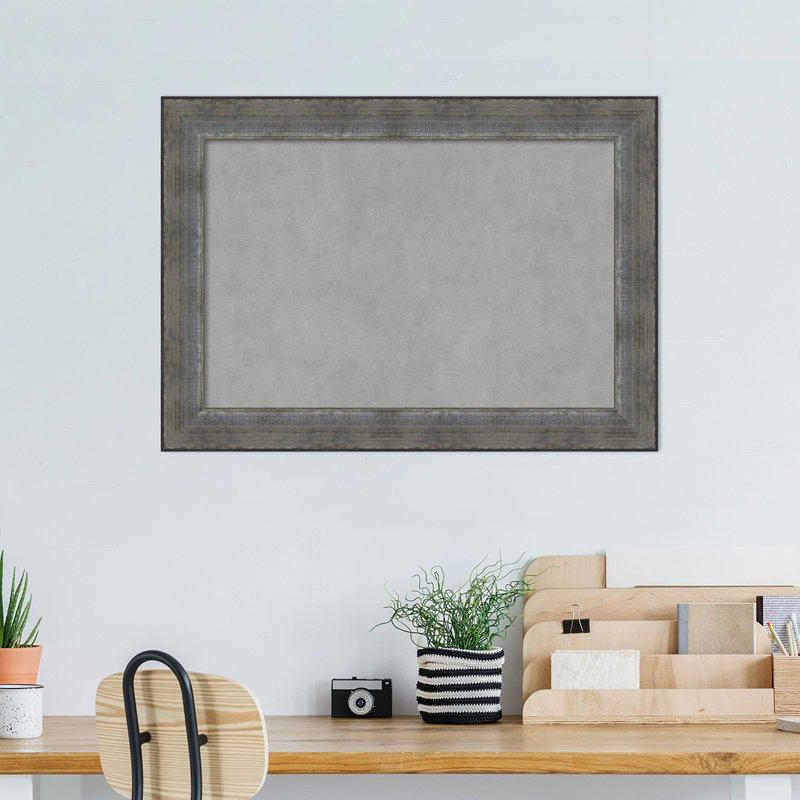 Tableau magnétique encadré étain forgé, H 20 po x l 28 po