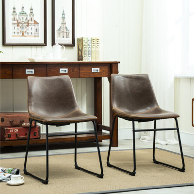 2 chaises de salle à manger brun antique, revêtement en cuir PU rétro, sièges en plastique, pieds en fer, chaises de style H 18,5 po x P 22,25 po et H 31,5 po, de 2, brun. Métal et plastique faits à la main. Siège confortable.