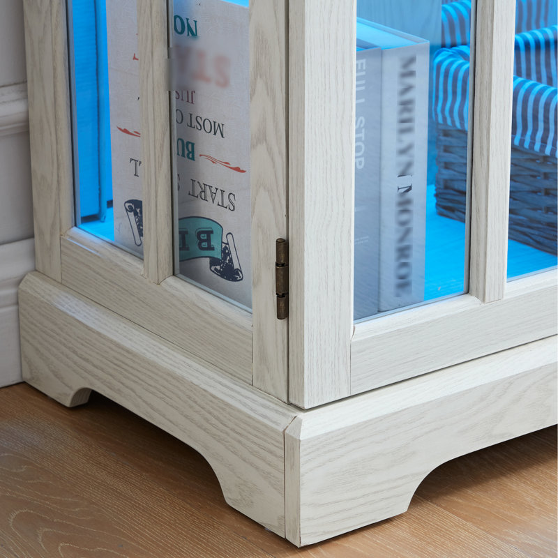 Vitrine blanc antique d'inspiration rétro avec armoire à tablettes réglables et look tendance