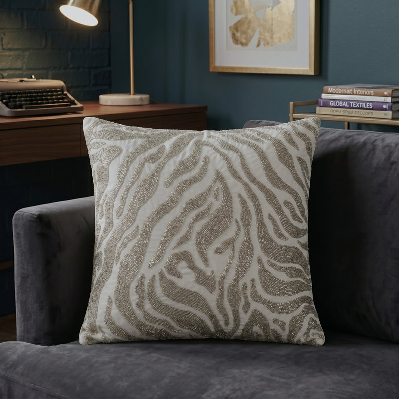 Coussin décoratif brodé Giovanna, Ivoire / Argenté, Polyester