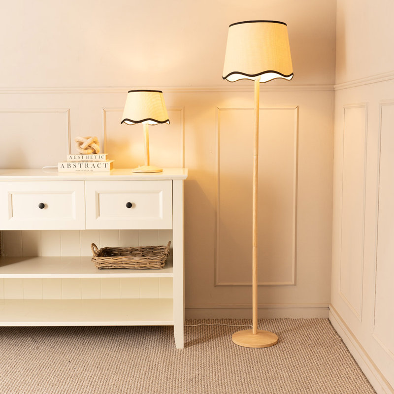 Glynda Wood Table Lamp, No, Black