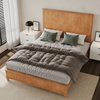 Structure de lit plateforme en bois massif grand format avec tête de lit haute, sans sommier tapissier, naturel