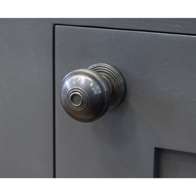 Prestbury 32mm Diameter Round Knob