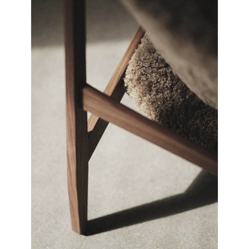 Knitting Lounge Chair, Sheepskin Root, Dark Staind Oak