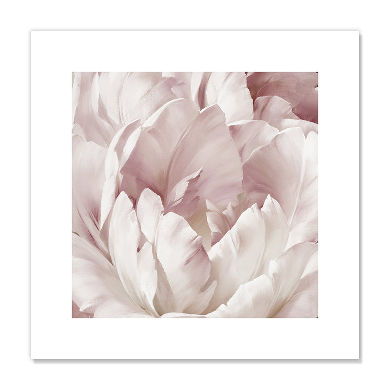 Intime rosé III - photographie, Papier imprimé, H 16 po x l 16 po x P 0,1 po