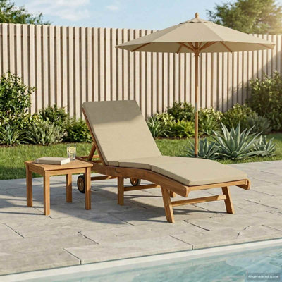 Outdoor Lounge Chair