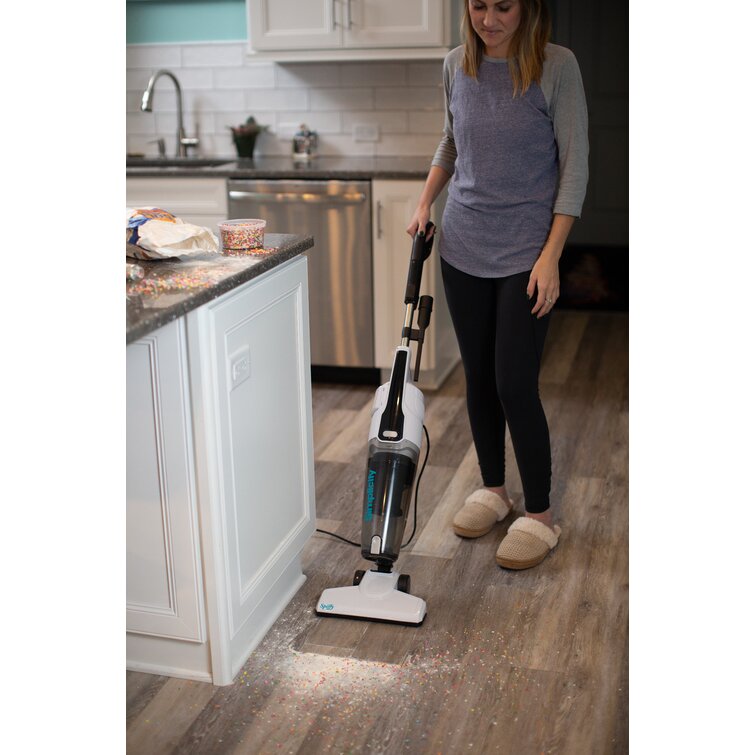 https://assets.wfcdn.com/im/52893750/resize-h755-w755%5Ecompr-r85/7757/77572786/Simplicity+Vacuums+Bagless+Stick+Vacuum.jpg