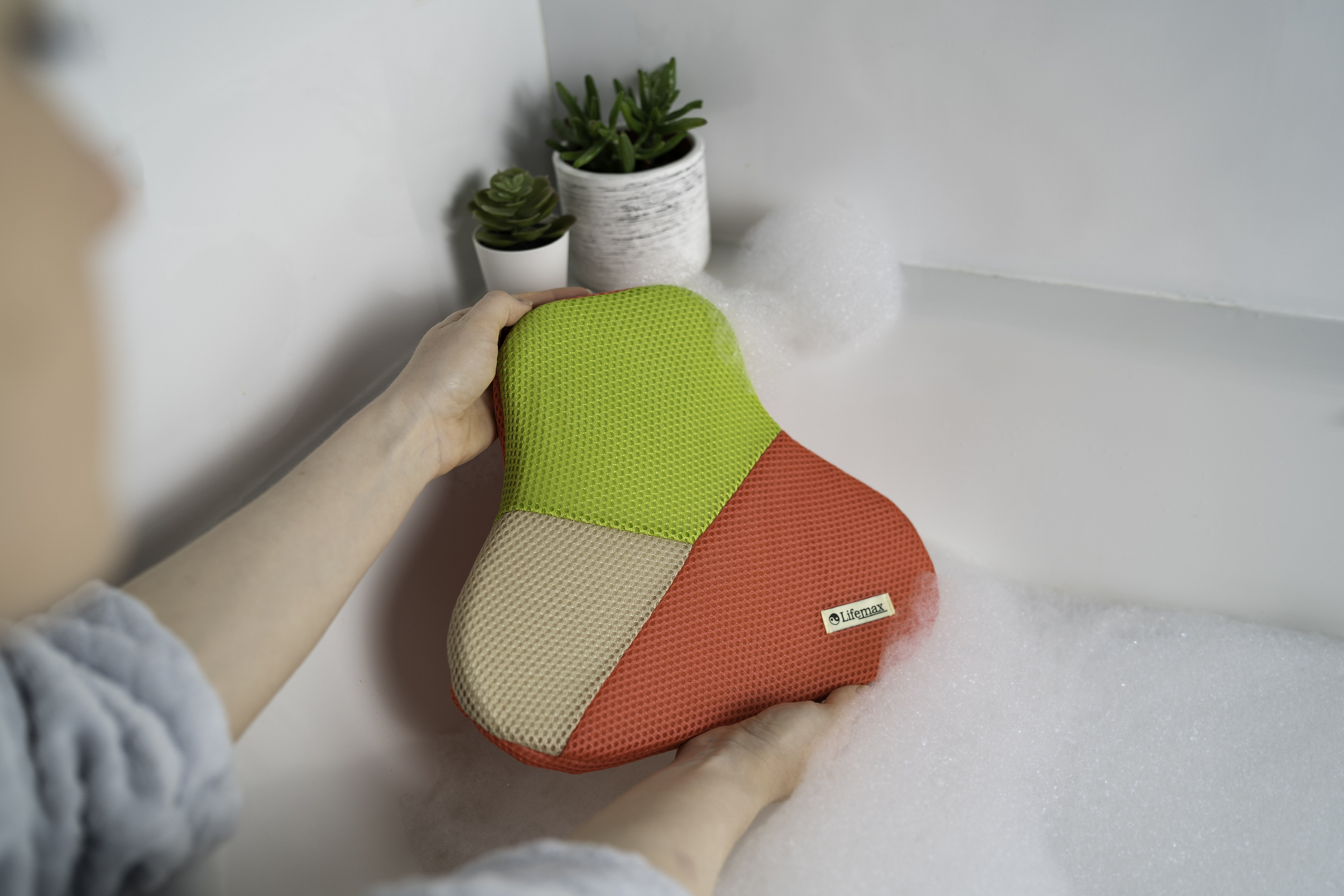 Massaging Bath Pillow @