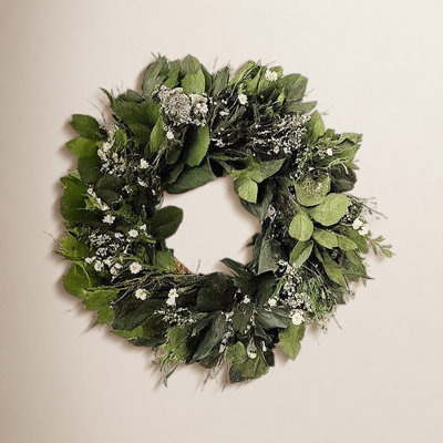 22" Handcrafted Boxwood Wreath