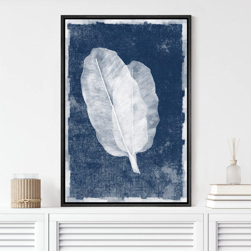 «Faded White Transparent Leaves» sur, Noir, H 24 po x l 16 po