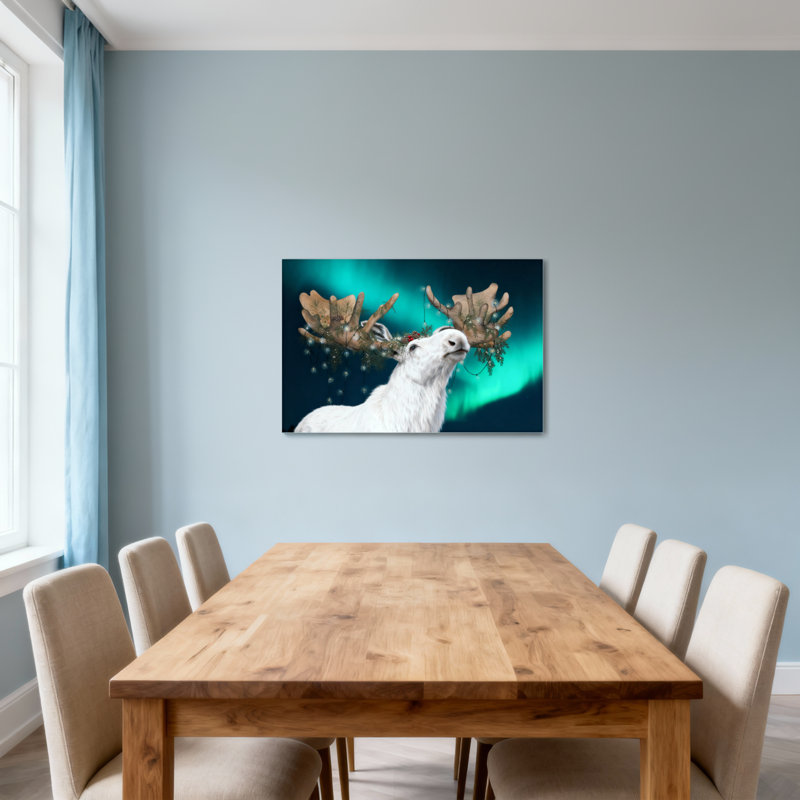 Renne blanc de Noël avec des bois décorés et des aurores boréales, H 16 po x l 24 po