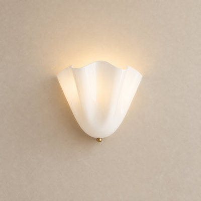 Cream White Glass Scalloped Wall Sconce