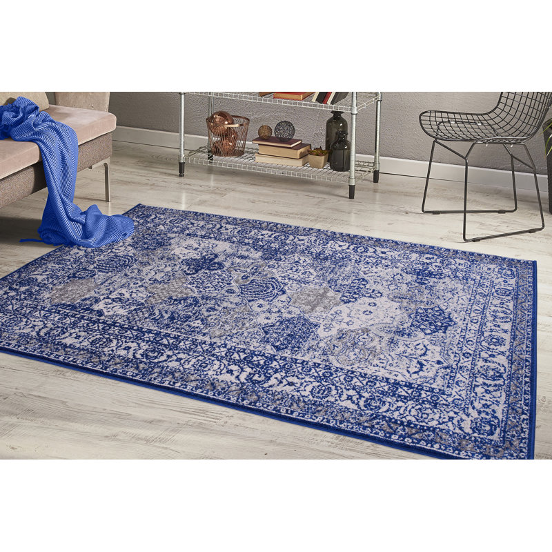 Henneman Floral Indoor Rug, Rectangle 8' x 10'