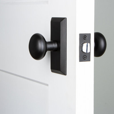 Keep Passage Door Knob with Vale Rosette