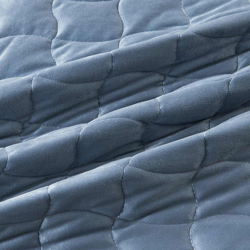 Twin Blue Velvet Polyester Box-Stitched Quilt Set