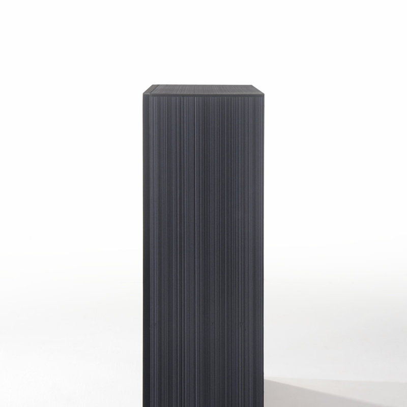 Commode au design moderne avec finition noire