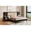 Cadre de lit grand lit en bois massif, noir, avec 2 tables de chevet élégantes et lampes, mélange pour un cadre de chambre à coucher noir luxueux. Bois