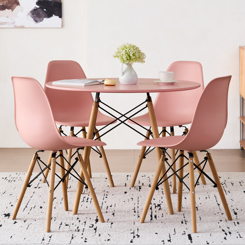 Ensemble de table de salle à manger 5 pièces pour 4, table de cuisine 31,5 po avec pieds, pieds en bois massif, sièges en plastique, rose