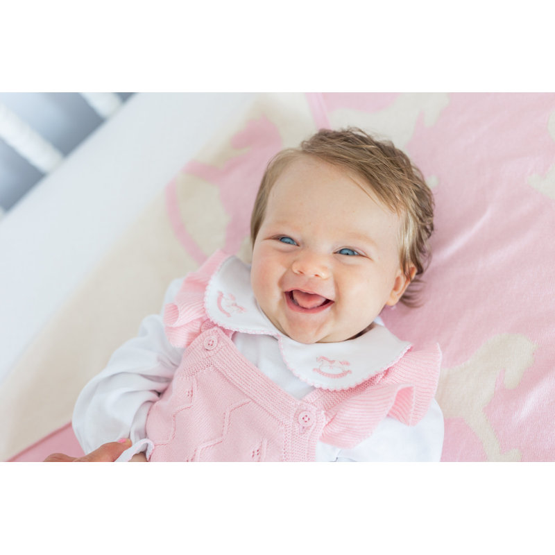 Couverture de chambre de bébé rose à bascule