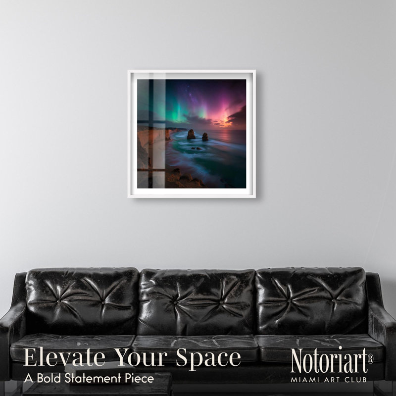 «Cosmic Coast Shadowbox», photographie côtière par Notoriart, cadre blanc, 31 x 31, H 31 po x l 31 po, Cadre blanc