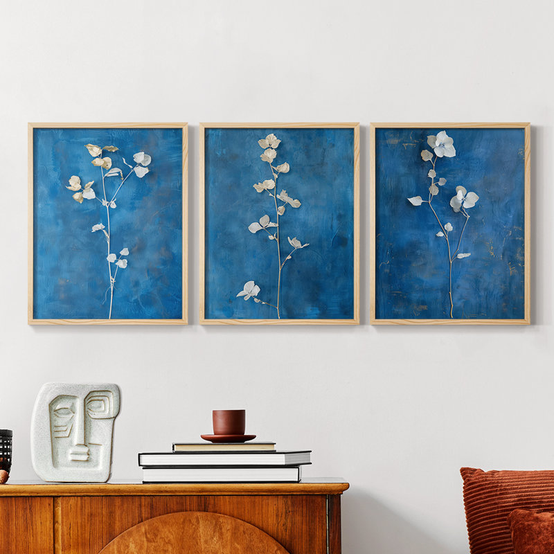Étude florale XXIV - ensemble de 3 estampes numériques - prêt à accrocher, Encadré naturel, H 10 po x l 8 po